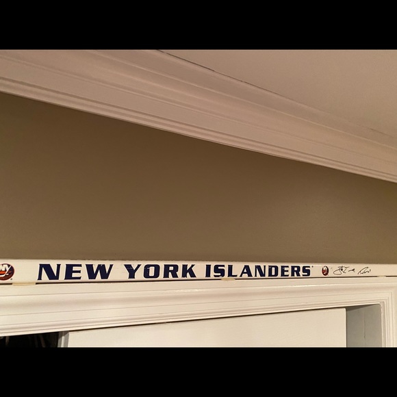 Islanders hockey stick signed by the whole team - Picture 3 of 5